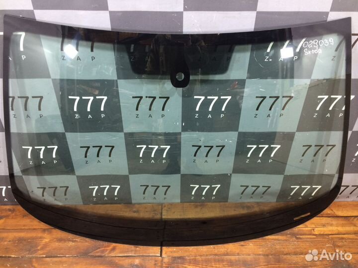 Стекло лобовое Skoda Octavia 3 (A7) 17-20 Б/У Ориг