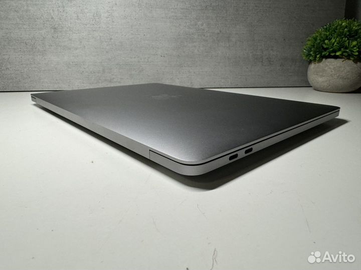 MacBook Pro 13 M1 8/256 83 цикла