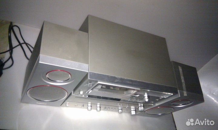 Блочный миницентр Sanyo 80-х годов