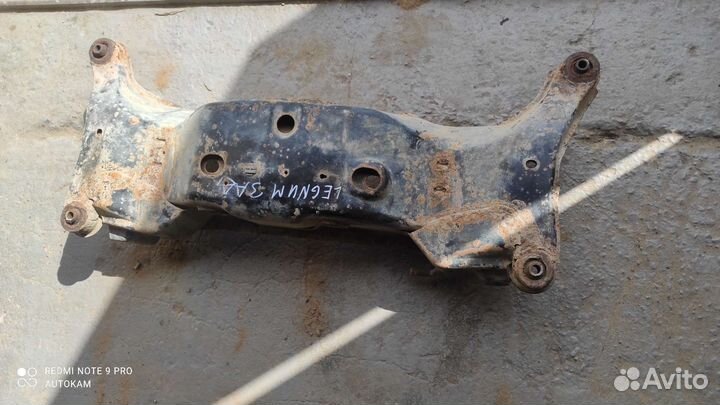 Балка задняя подрамник Mitsubishi Legnum