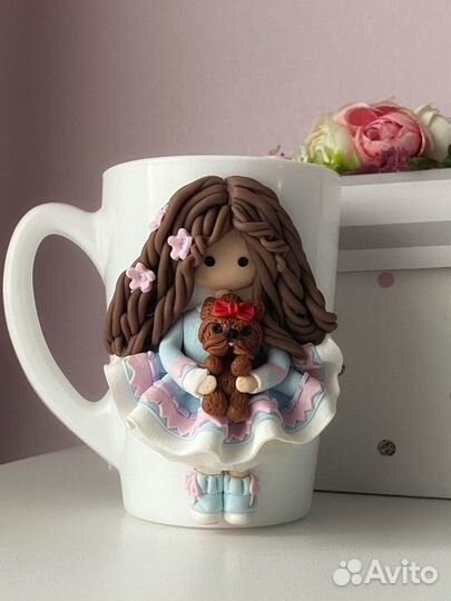 Кружка с декором из полимерной глины