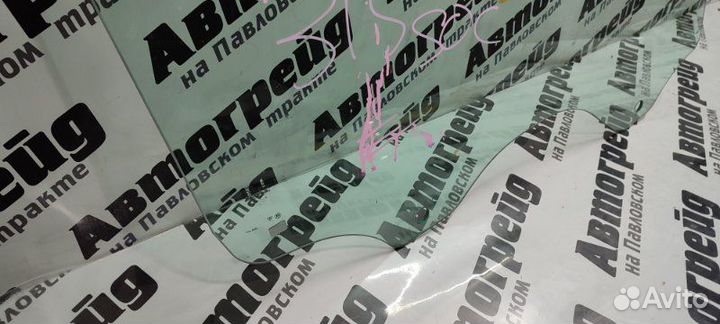 Стекло боковое переднее правое Volkswagen Touareg