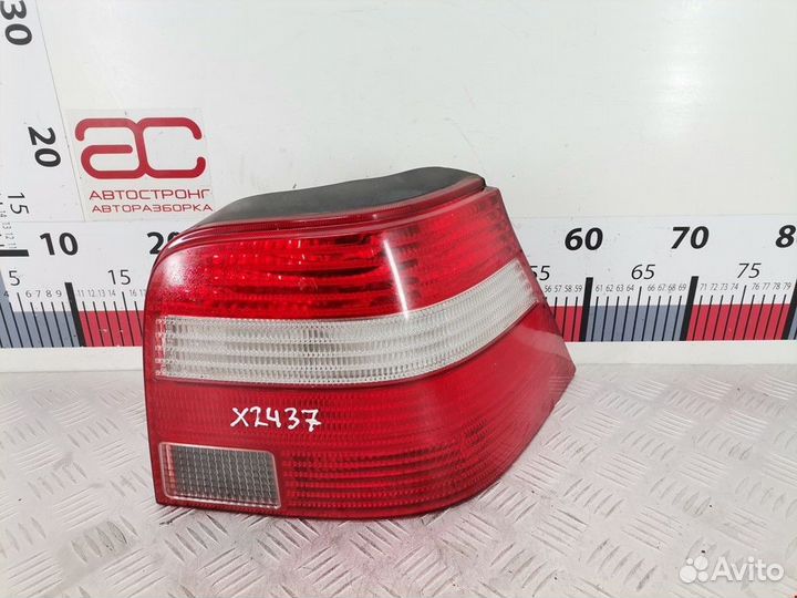 Фонарь задний правый Volkswagen Golf 4 2003