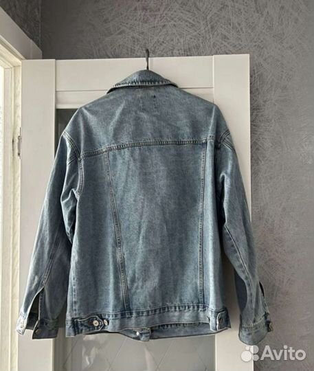 Джинсовая куртка bershka
