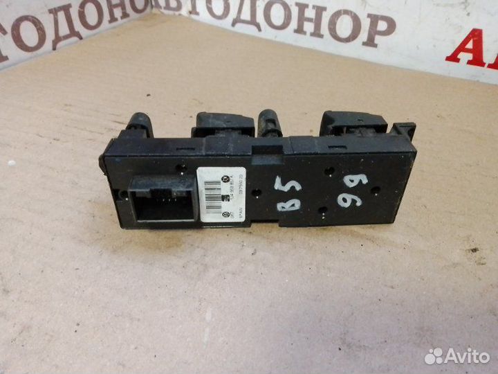 Блок управления стеклоподъемниками передний левый