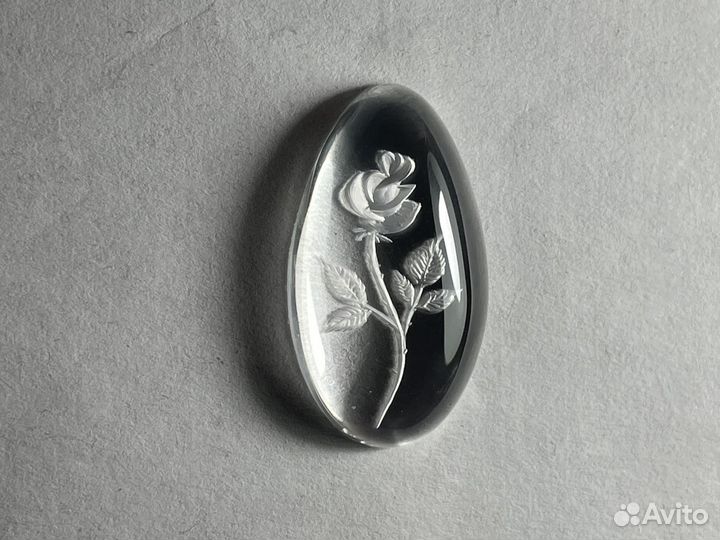 Инталия на горном хрустале