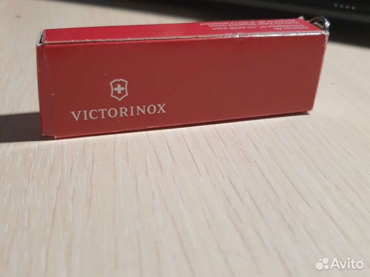 Мультитул Victorinox waiter 0.3303 84 мм красный