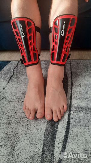 Щитки футбольные