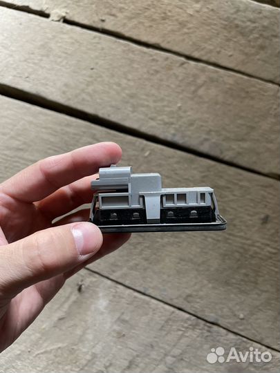 Кпопка багажника лада веста