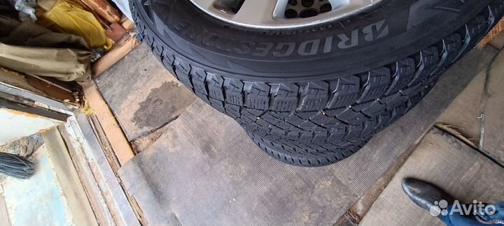 Bridgestone Blizzak DM-V2 225/60 R17 99