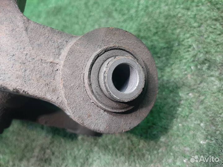 Кулак задний левый Chevrolet Captiva 2008