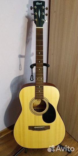 Акустическая гитара