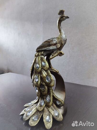 Статуэтка павлин