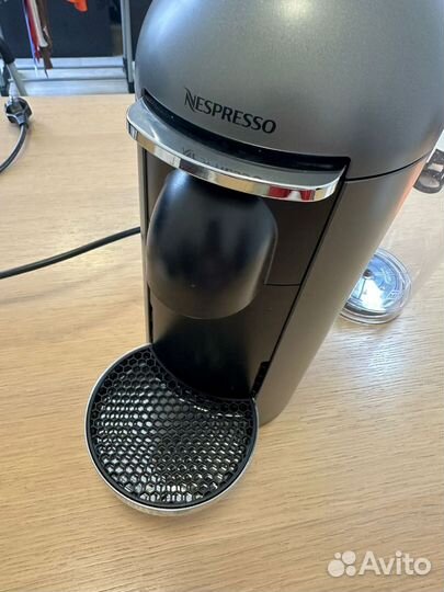 Кофемашина Nespresso Vertuo GCB2