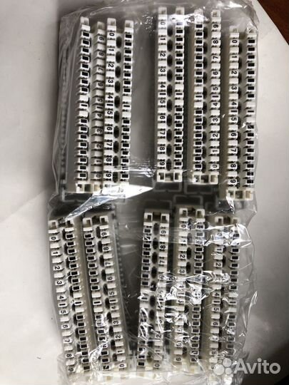 Плинт размыкаемый, серый, нумерация от 0 до 9