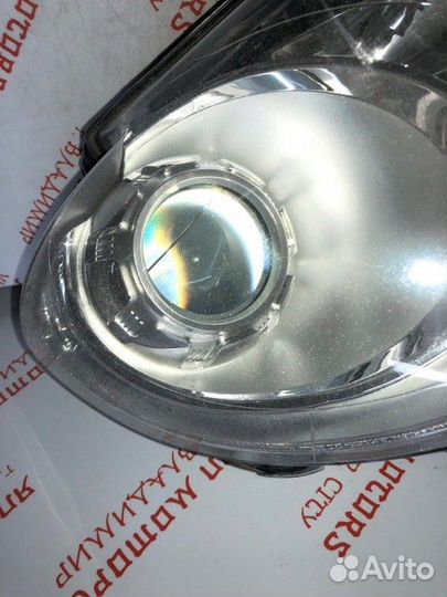 Фара галогеновая правая Volkswagen Touran BMY 2008