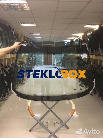 Лобовое стекло Форд Мондео