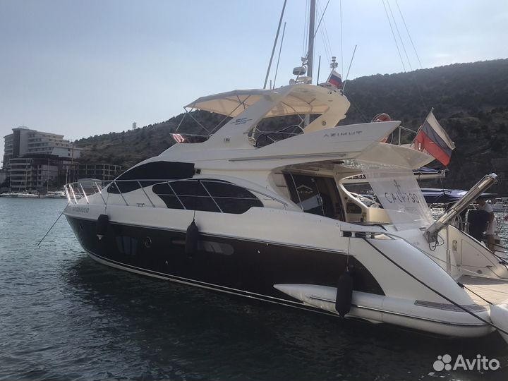 Моторная яхта