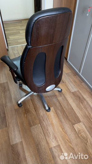 Компьютерное офисное кресло