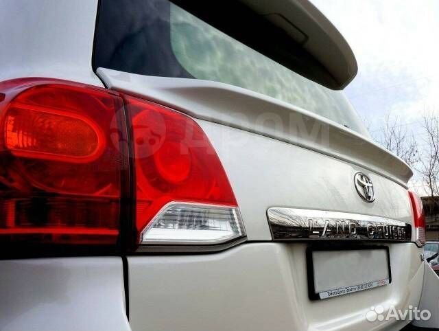 Спойлер Toyota Land Cruiser 200 07-15г серебро чер