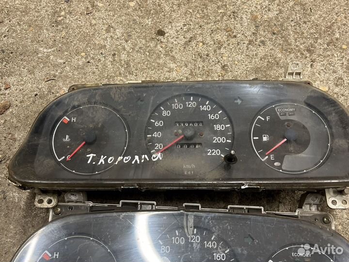 Щиток приборов Тойота Королла МКПП АКПП