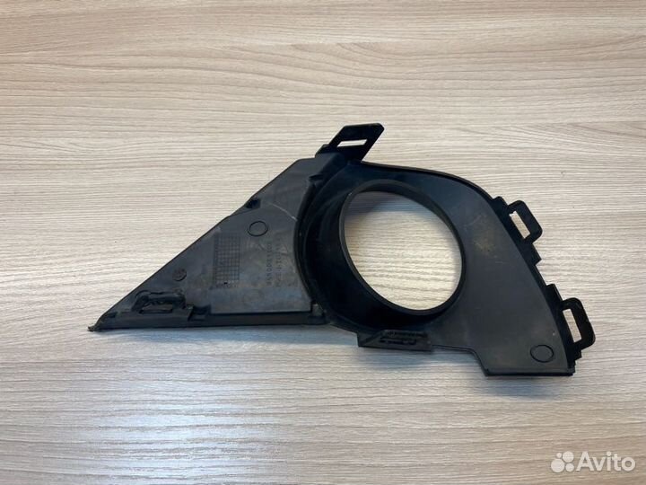 Заглушка противотуманной фары передняя левая LADA