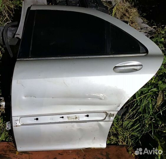 Задний бампер w220