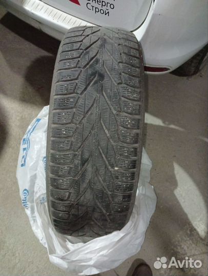 Nokian Tyres Hakkapeliitta R2 SUV 225/65 R17 106R