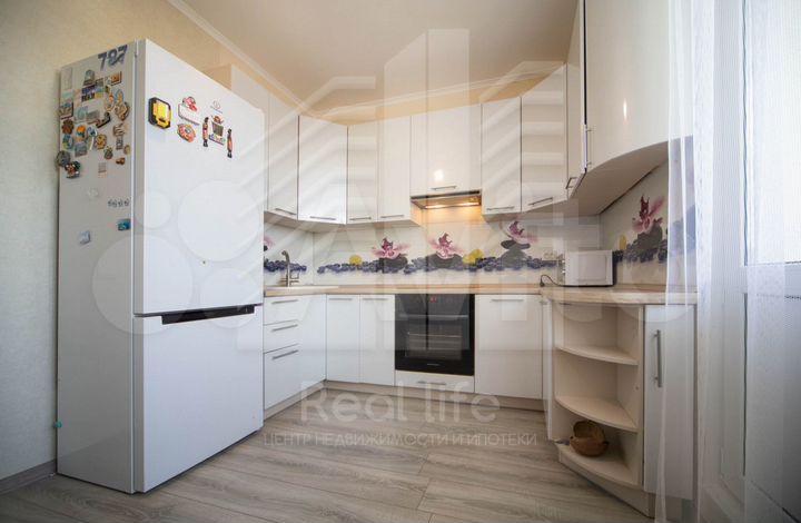 2-к. квартира, 56 м², 15/17 эт.