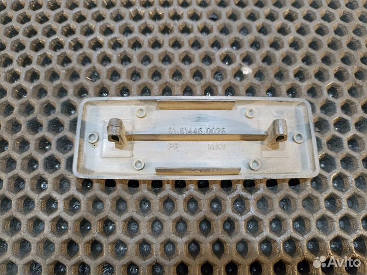 81614460025 Заглушка панели кабины Man L2000