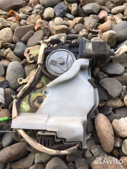 Замок задней боковой двери Toyota Noah 2002, AZR