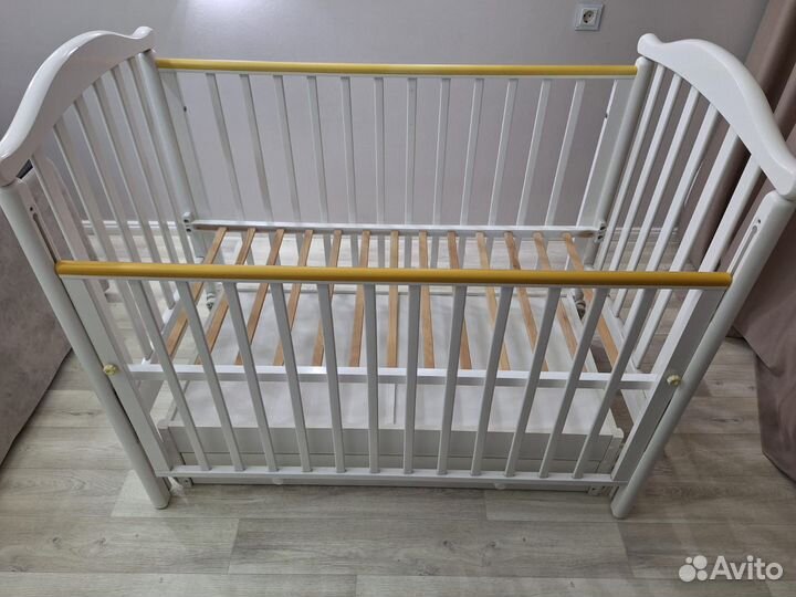 Детская кроватка с универсальным маятником Гандыля