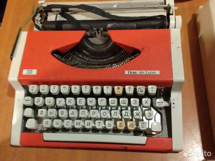 Печатная пишущая машинка