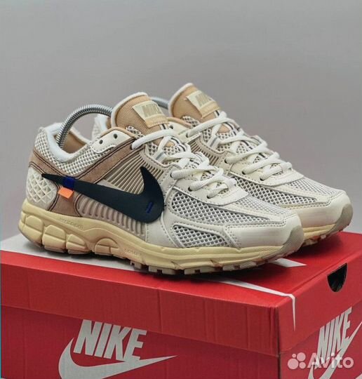 Кроссовки Nike