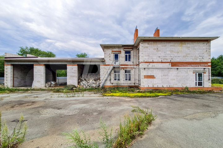 Продается здание и земельный уч