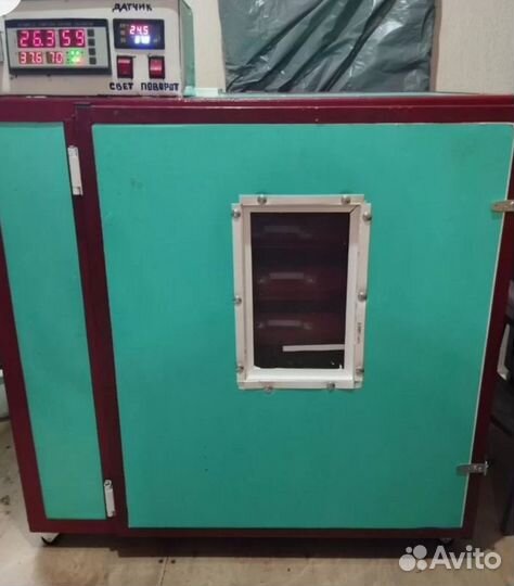 Инкубатор для яиц автоматический