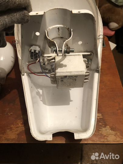 Уличный фонарь