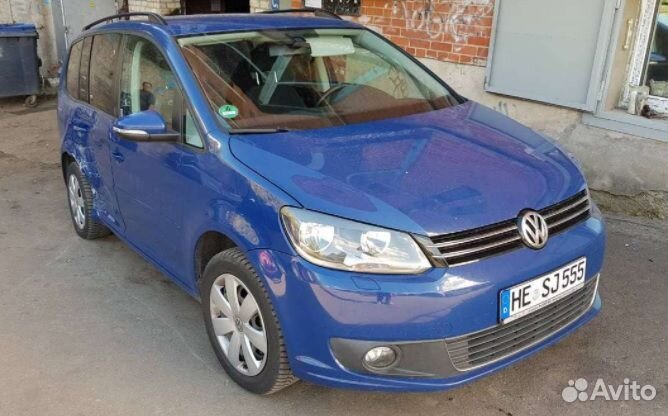 Volkswagen Touran 2010 г по запчастям