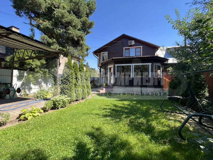 Дом 163 м² на участке 6,6 сот.