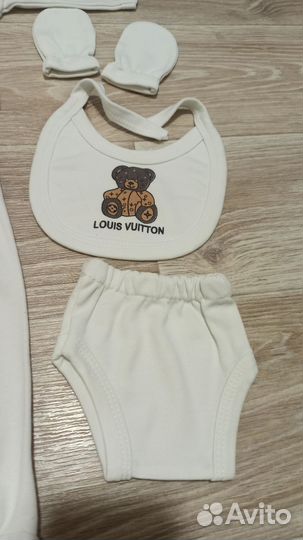 Костюм на выписку