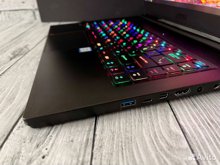 Игровой ноутбук MSI GTX8GB/144гц/i7/512/16