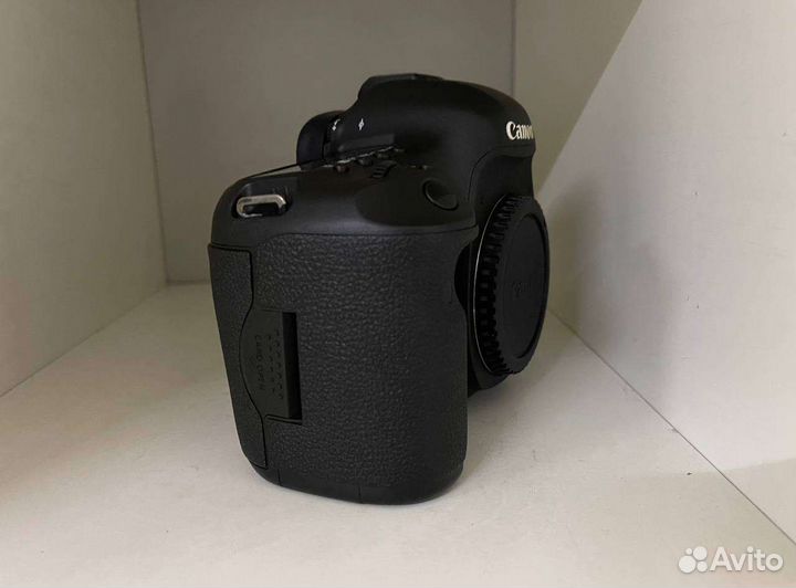 Canon 5D Mark III Body id 27 240