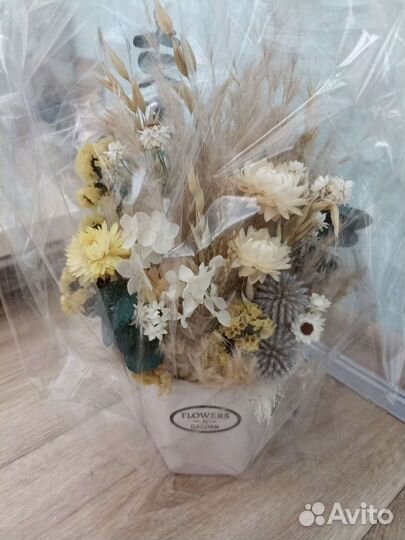 Композиция из сухоцветов