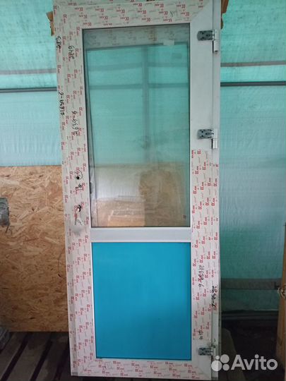 Дверь пластиковая