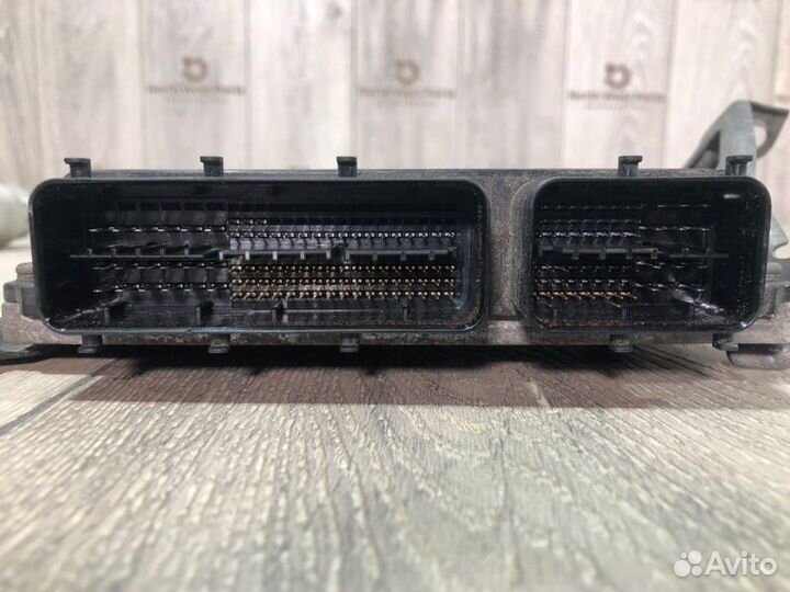 Блок управления двигателем Toyota Avensis (T270)