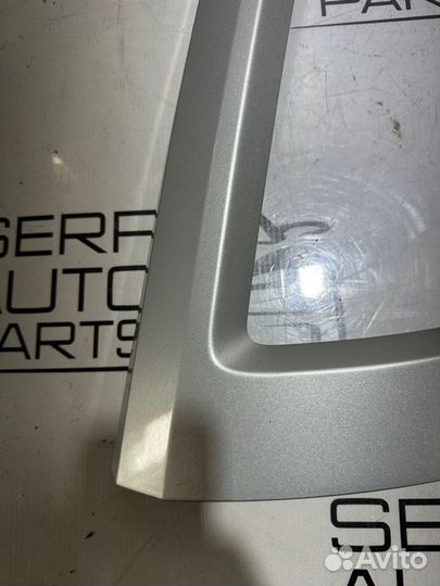 Накладка на фонарь правая Kia Soul AM G4FC 2009