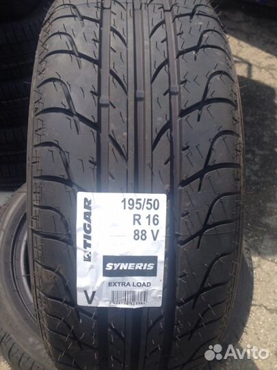 Tracmax X-Privilo TX3 195/45 R16