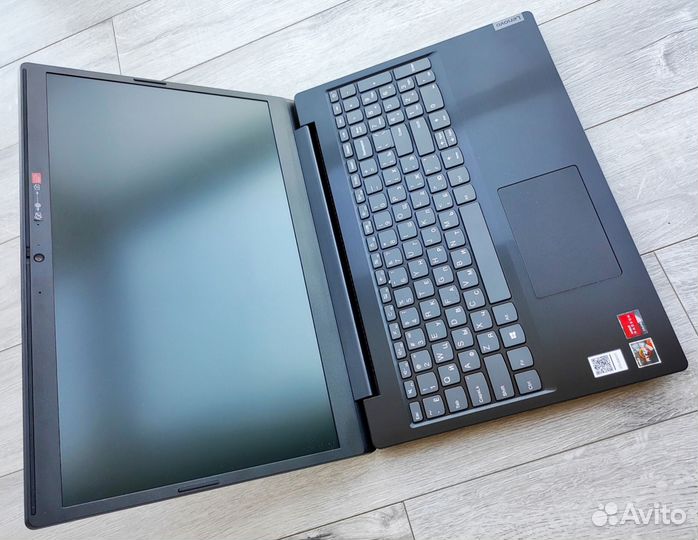 Lenovo ideapad Ryzen 3 SSD+HDD