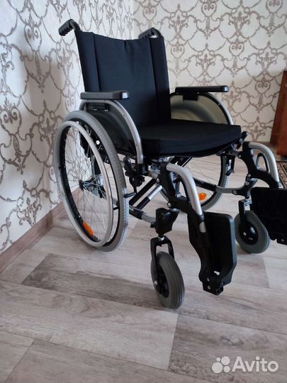 Инвалидная коляска новая