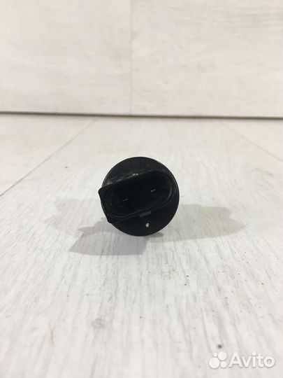 Датчик уровня жидкости бачка омывателя volkswagen